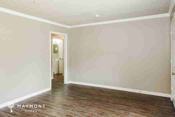 1011 Hillwood Dr Sw - Photo 4 of 12