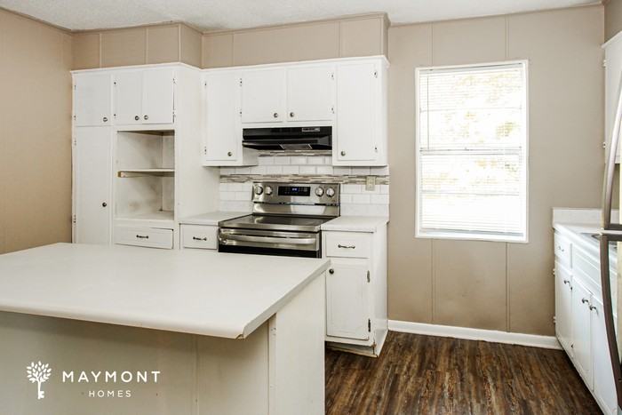 1011 Hillwood Dr Sw - Photo 5 of 12