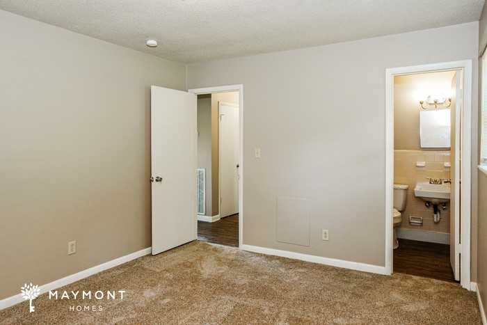 1011 Hillwood Dr Sw - Photo 7 of 12