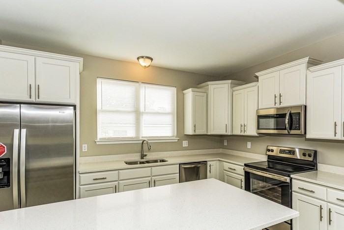 296 Bridge St - Photo 5 of 12