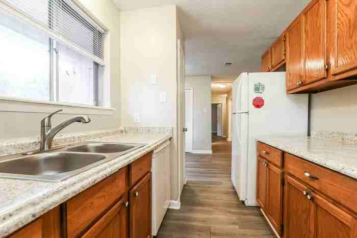 107 Shady Grove Ln - Photo 6 of 12