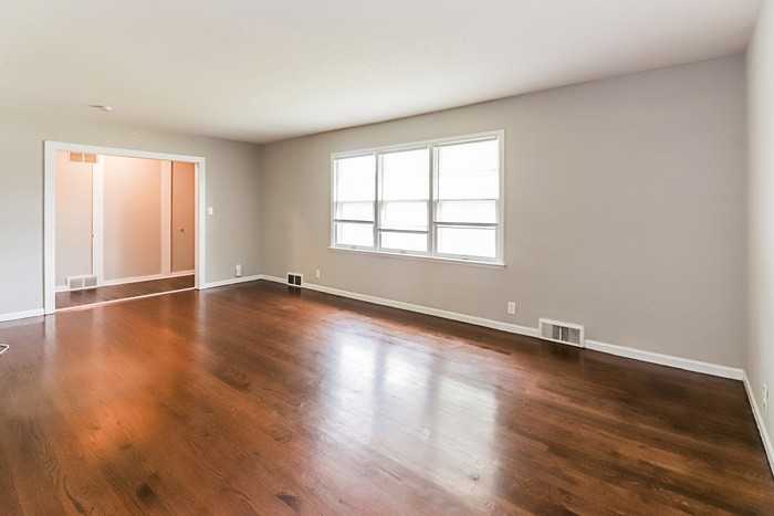 12609 E 59th St - Photo 6 of 14