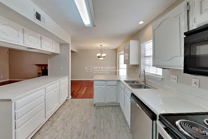 4129 Ballard Trl - Photo 7 of 23