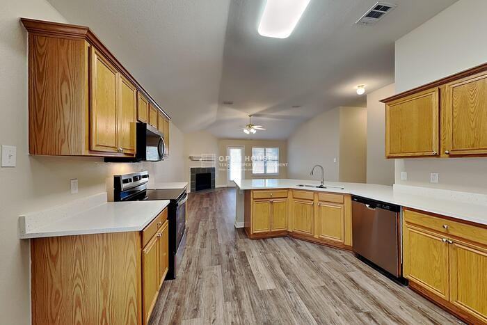 11916 Hickory Cir - Photo 7 of 20