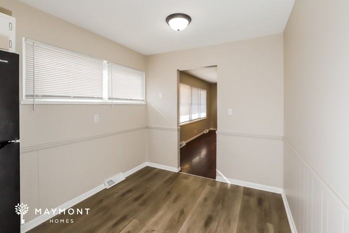 9005 Manchester Ave - Photo 7 of 13