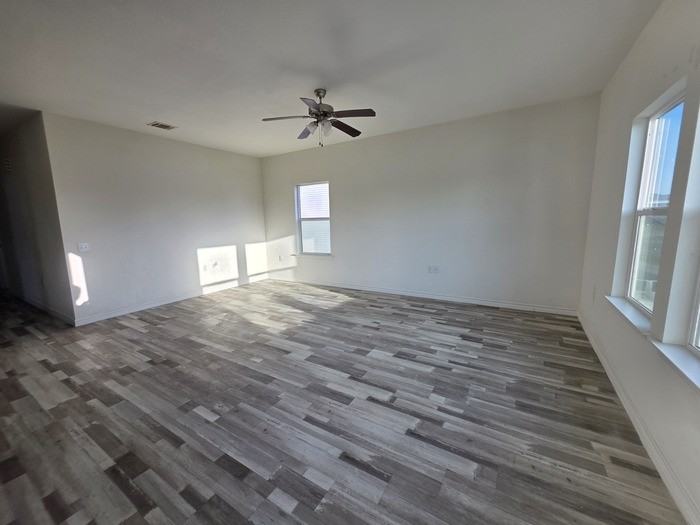 6215 White Oak Dr - Photo 3 of 14