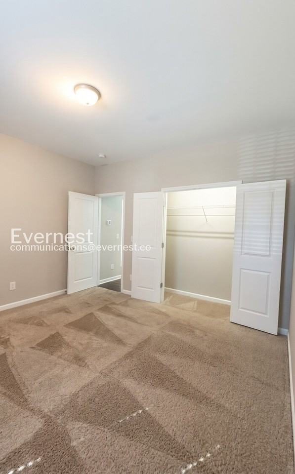 1629 Radcliff St - Photo 6 of 17