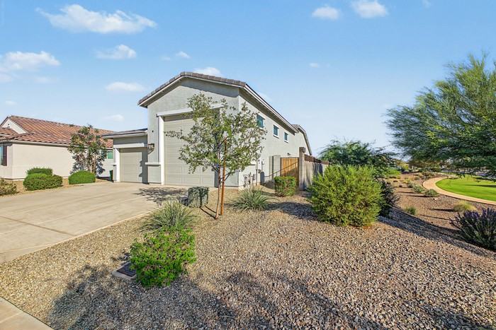 17822 W Villa Hermosa Ln - Photo 6 of 46
