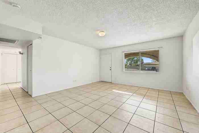 5123 N 68th Ave - Photo 6 of 25