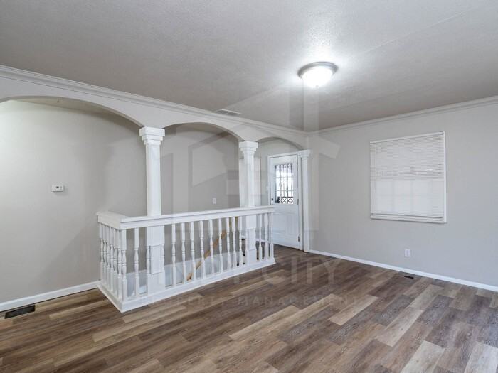 1935 N Tibbs Ave - Photo 2 of 13