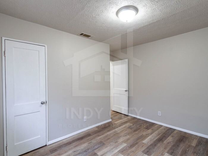 1935 N Tibbs Ave - Photo 7 of 13
