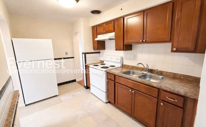 8313 Fay Dr - Photo 5 of 17