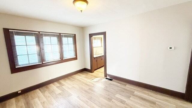 742 N Bradley Ave - Photo 7 of 17