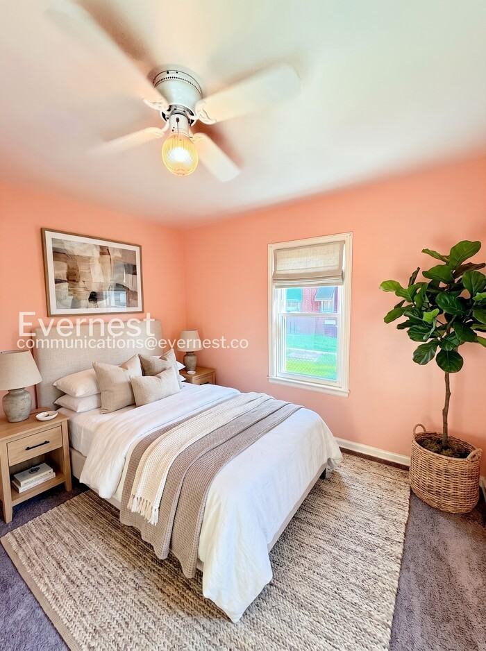 16440 Collingham Dr - Photo 4 of 25
