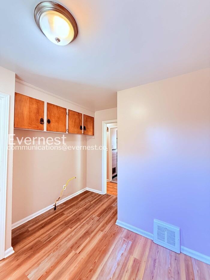 16440 Collingham Dr - Photo 6 of 25