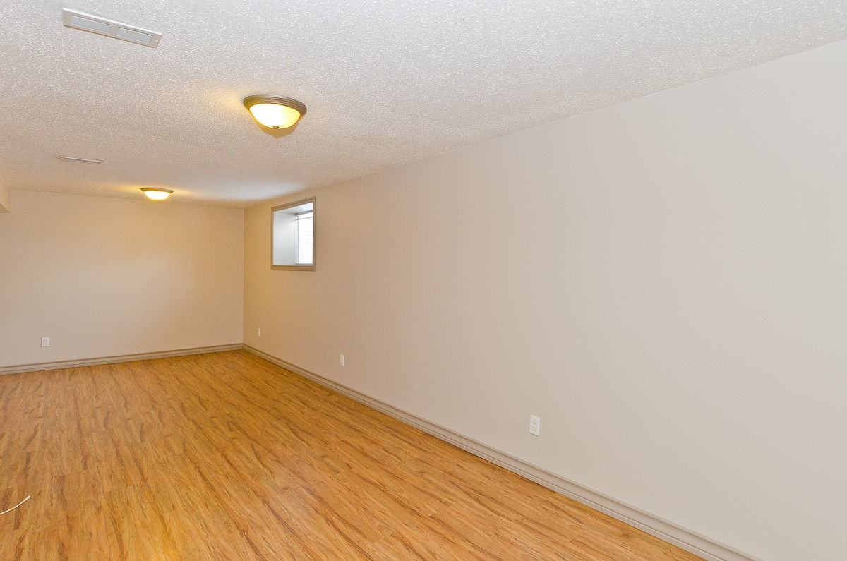 2609 44 St Se - Photo 4 of 14