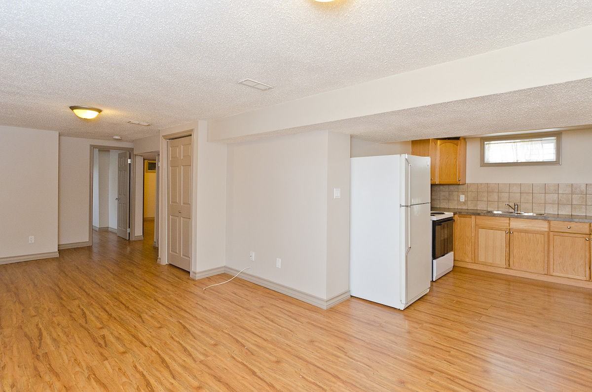2609 44 St Se - Photo 5 of 14