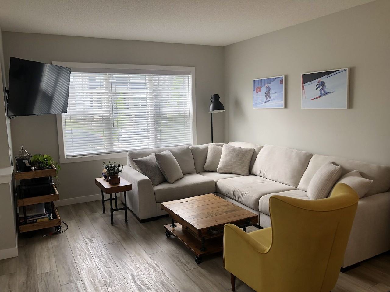 108 Legacy Glen Pl Se - Photo 4 of 26