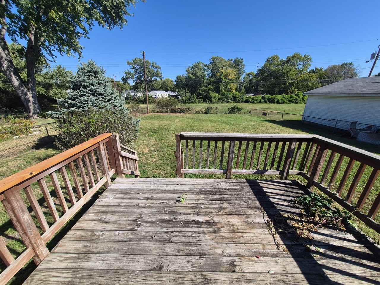 831 Loekes Dr #NA - Photo 2 of 10