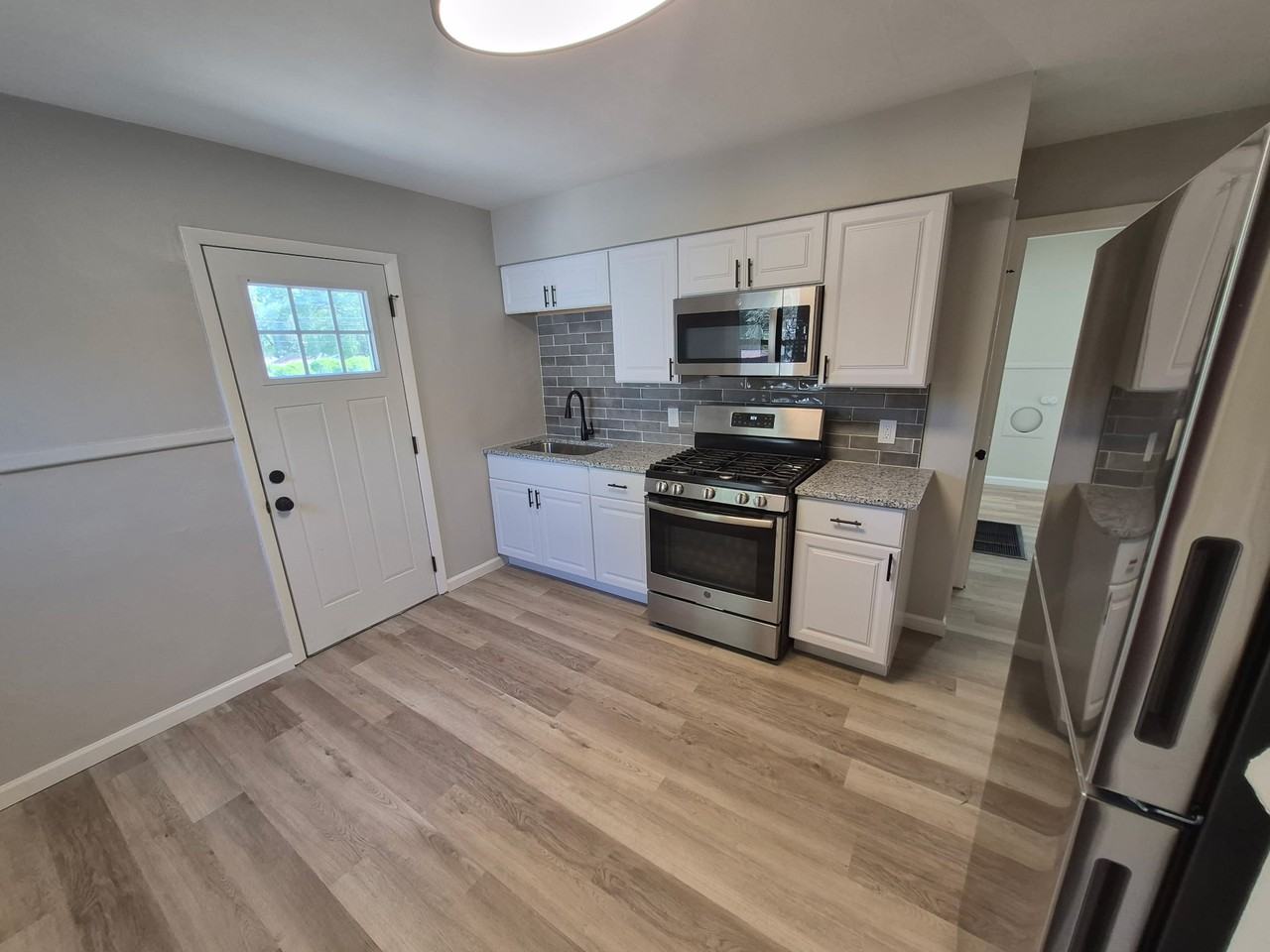 831 Loekes Dr #NA - Photo 3 of 10