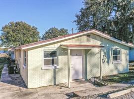 featured image of 114 E Northside Dr #3
