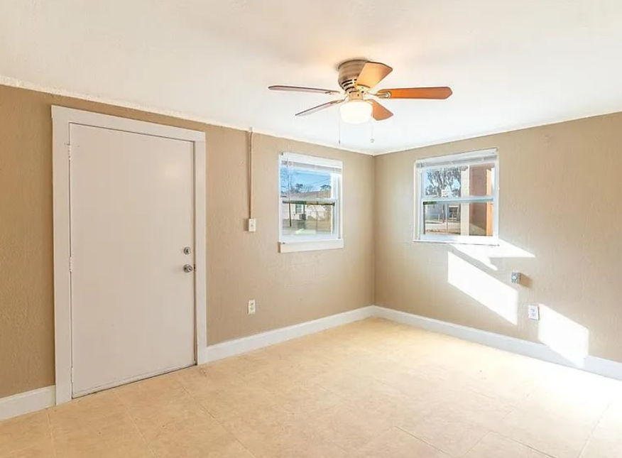 114 E Northside Dr #3 - Photo 5 of 10