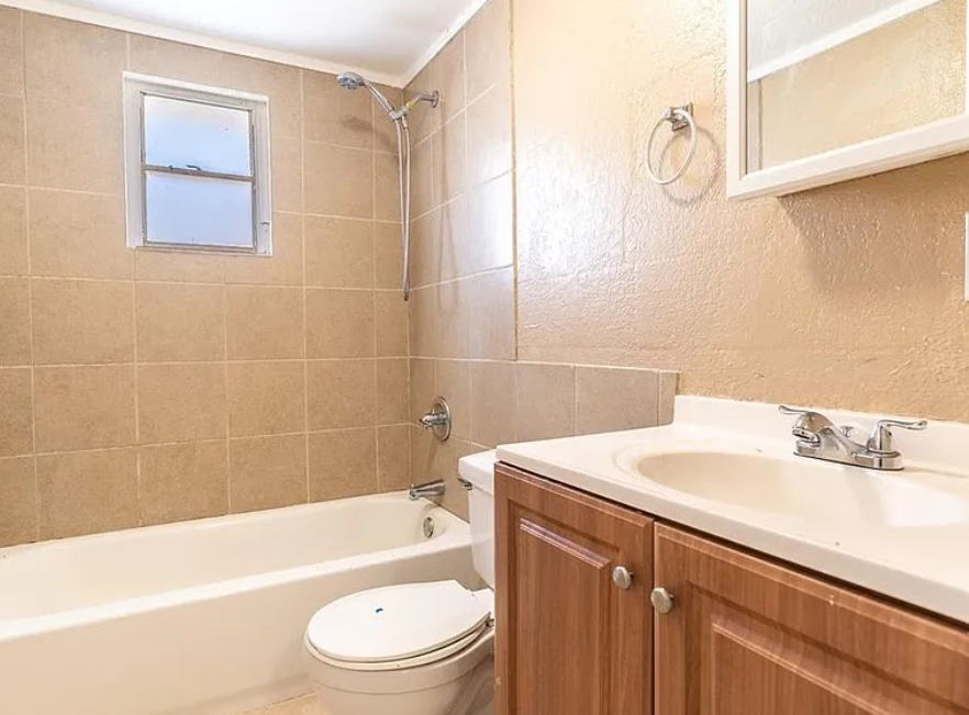 114 E Northside Dr #3 - Photo 7 of 10