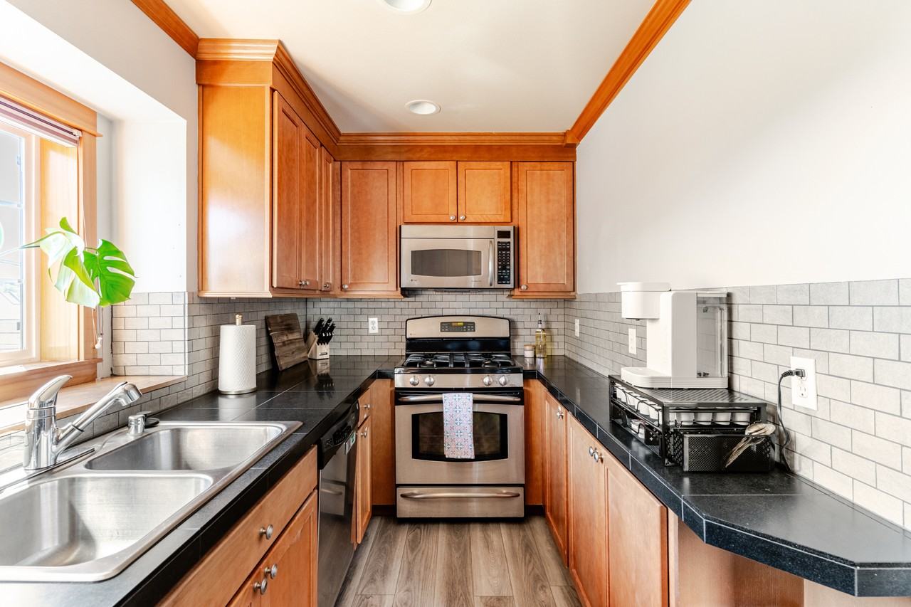 1646 S King St #NA - Photo 7 of 10