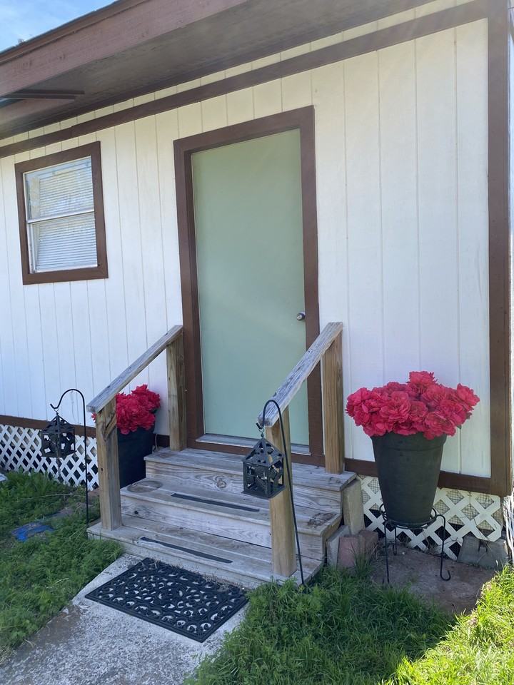 901 E Austin Ave #0 - Photo 2 of 13
