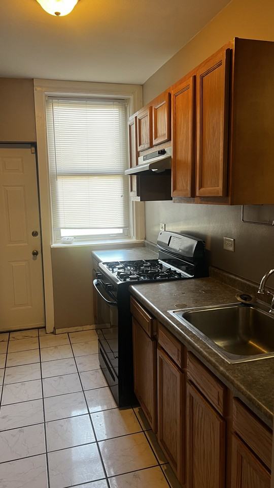7928 S Langley Ave #1-1stFL - Photo 4 of 7