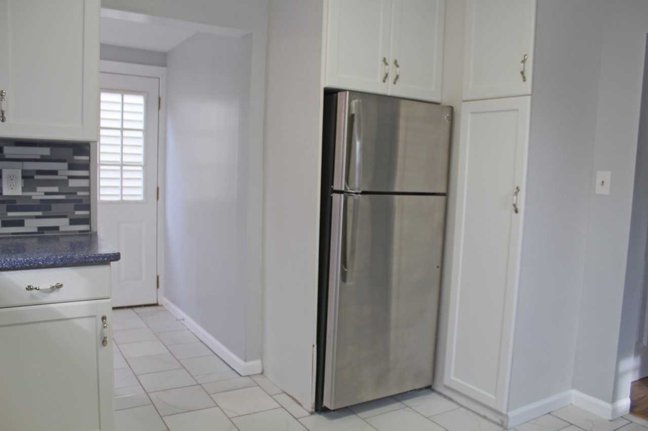 106 Summit Ave #NA - Photo 3 of 20