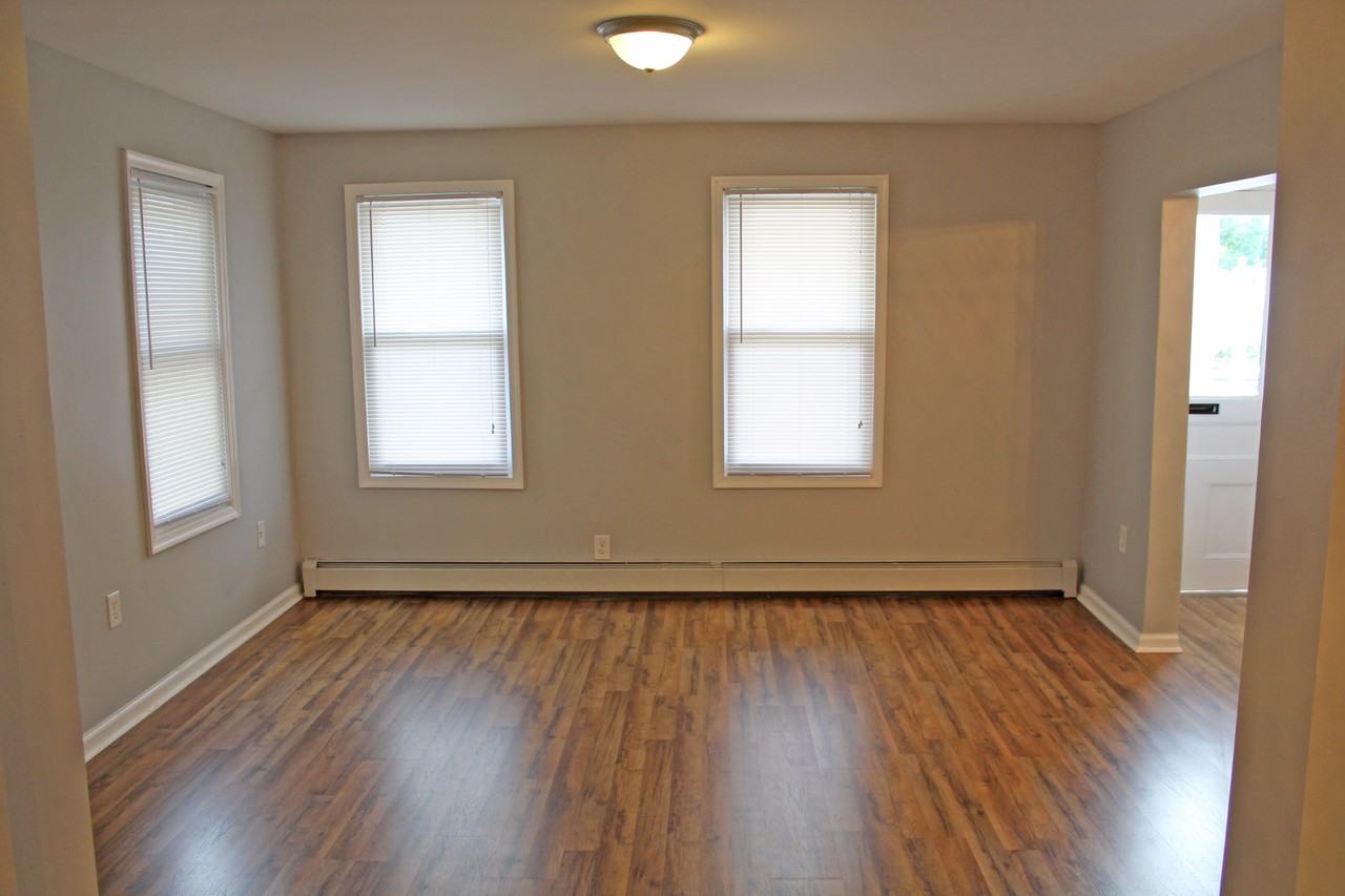 106 Summit Ave #NA - Photo 7 of 20