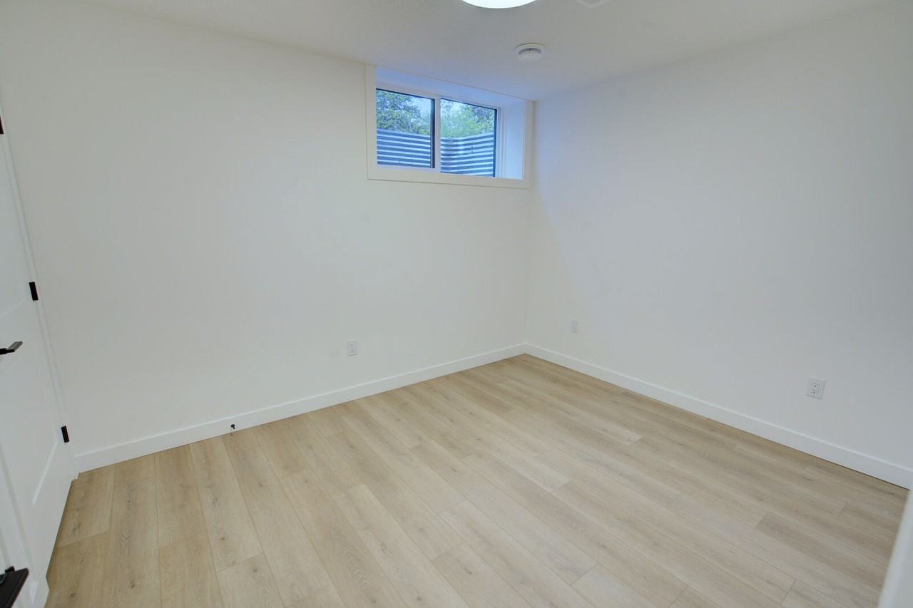 11611 2b - 11611 125 St Nw - Photo 4 of 6