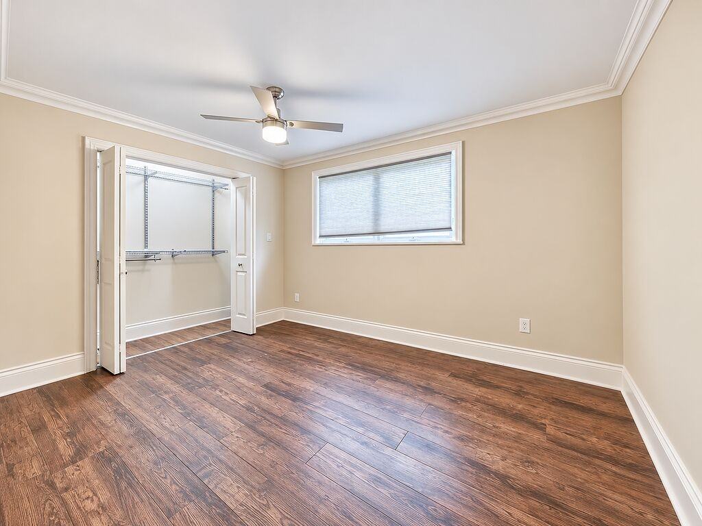 1914 Liverpool Rd - Photo 5 of 49