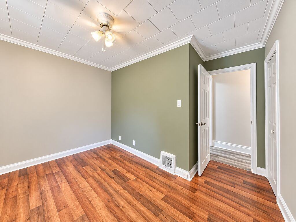 1914 Liverpool Rd - Photo 6 of 49