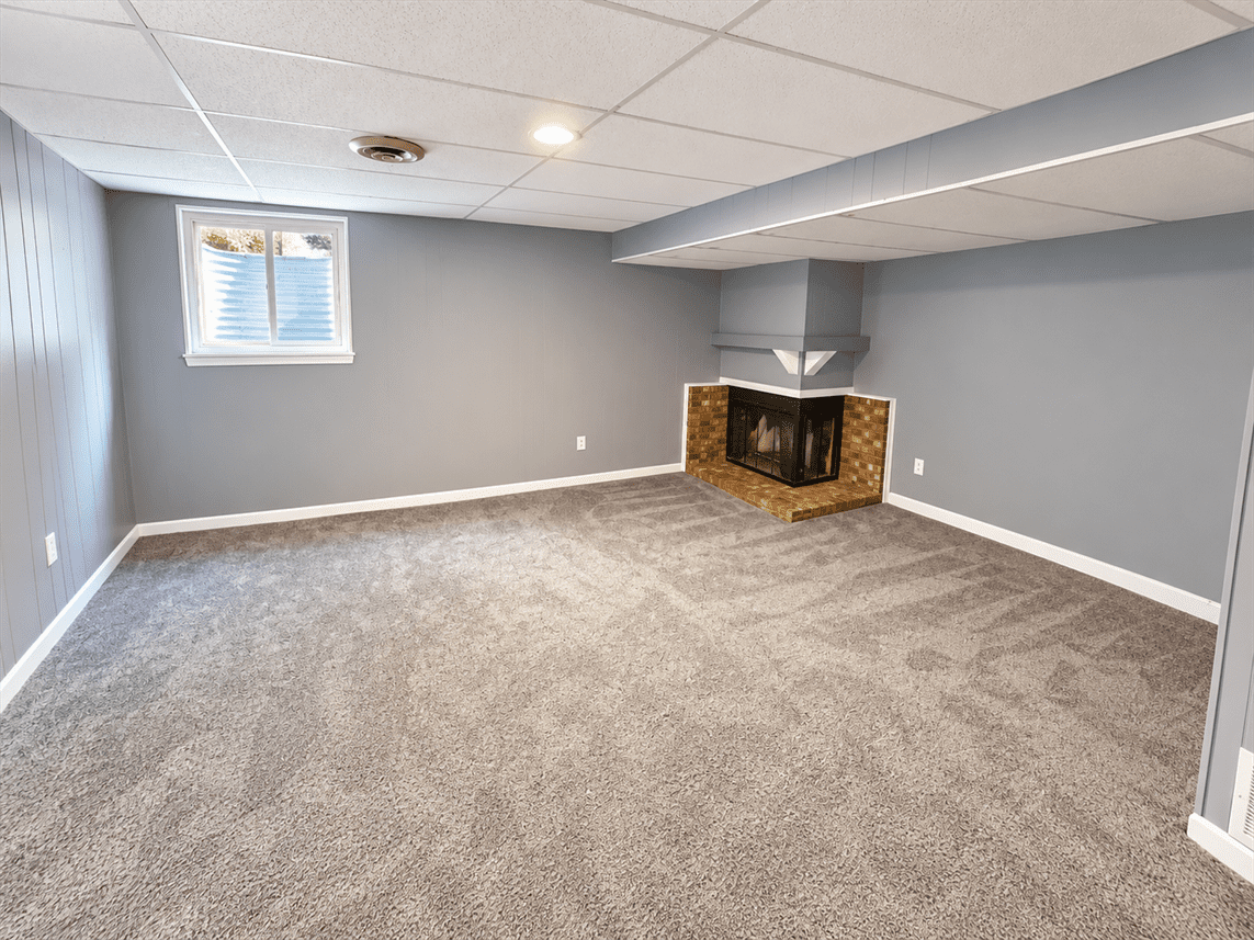 483 Glencoe Ct #483 - Photo 4 of 13
