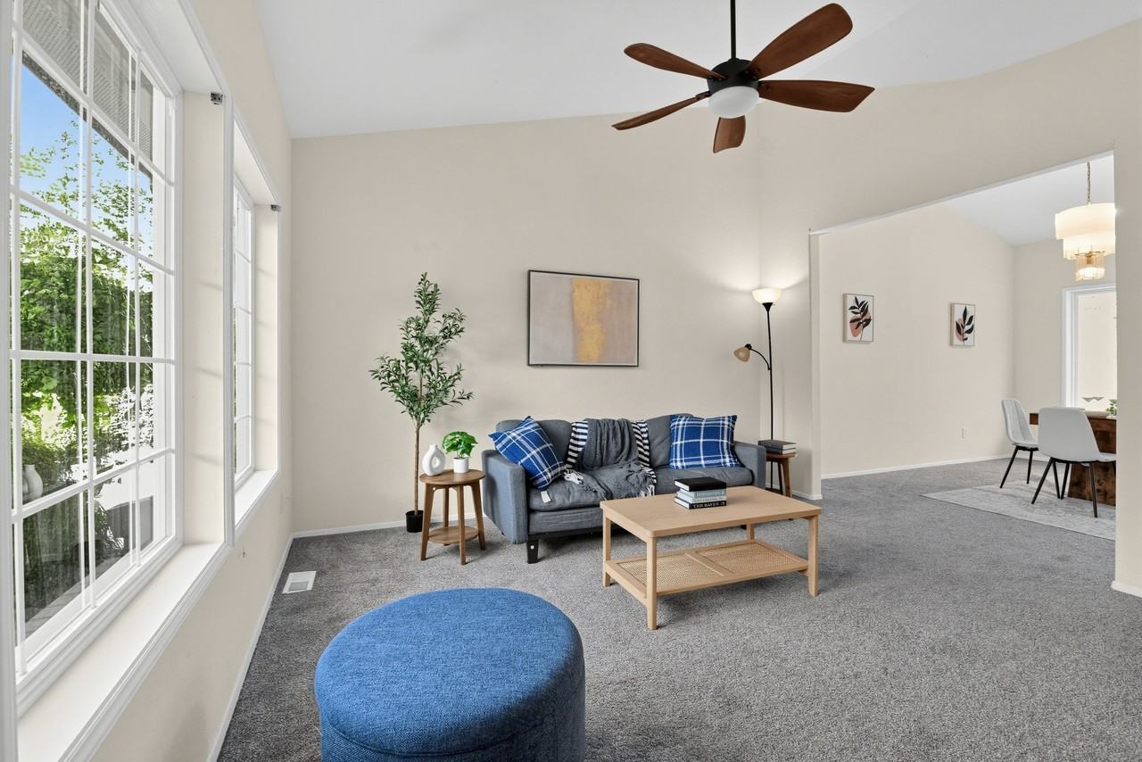844 W Holbeck Dr #NA - Photo 2 of 20