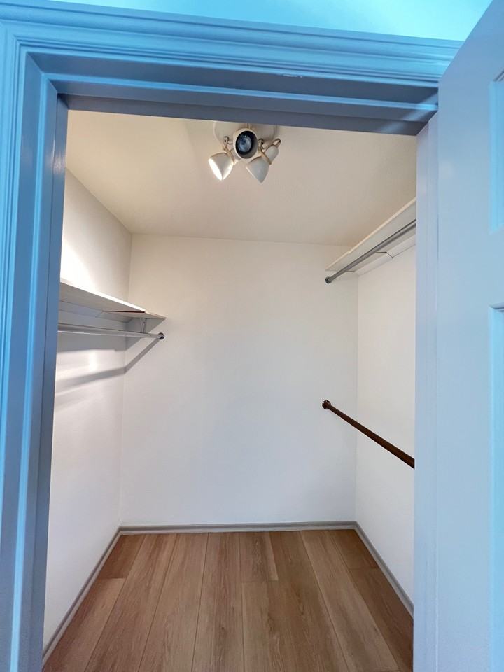 380 W Wilson St #NA - Photo 7 of 17