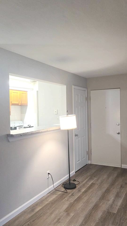 9490 Olive Blvd #E - Photo 3 of 7