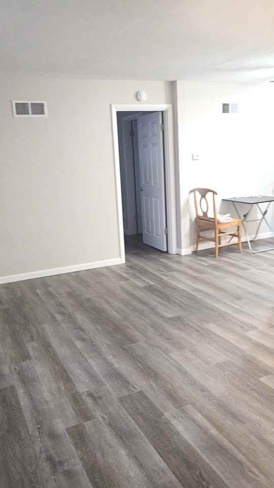 9490 Olive Blvd #E - Photo 4 of 7