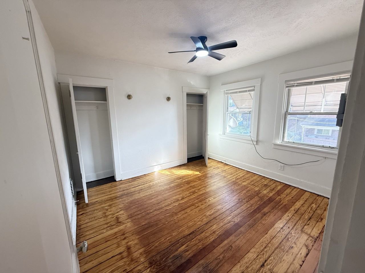 837 Greenfield Ave #NA - Photo 7 of 13