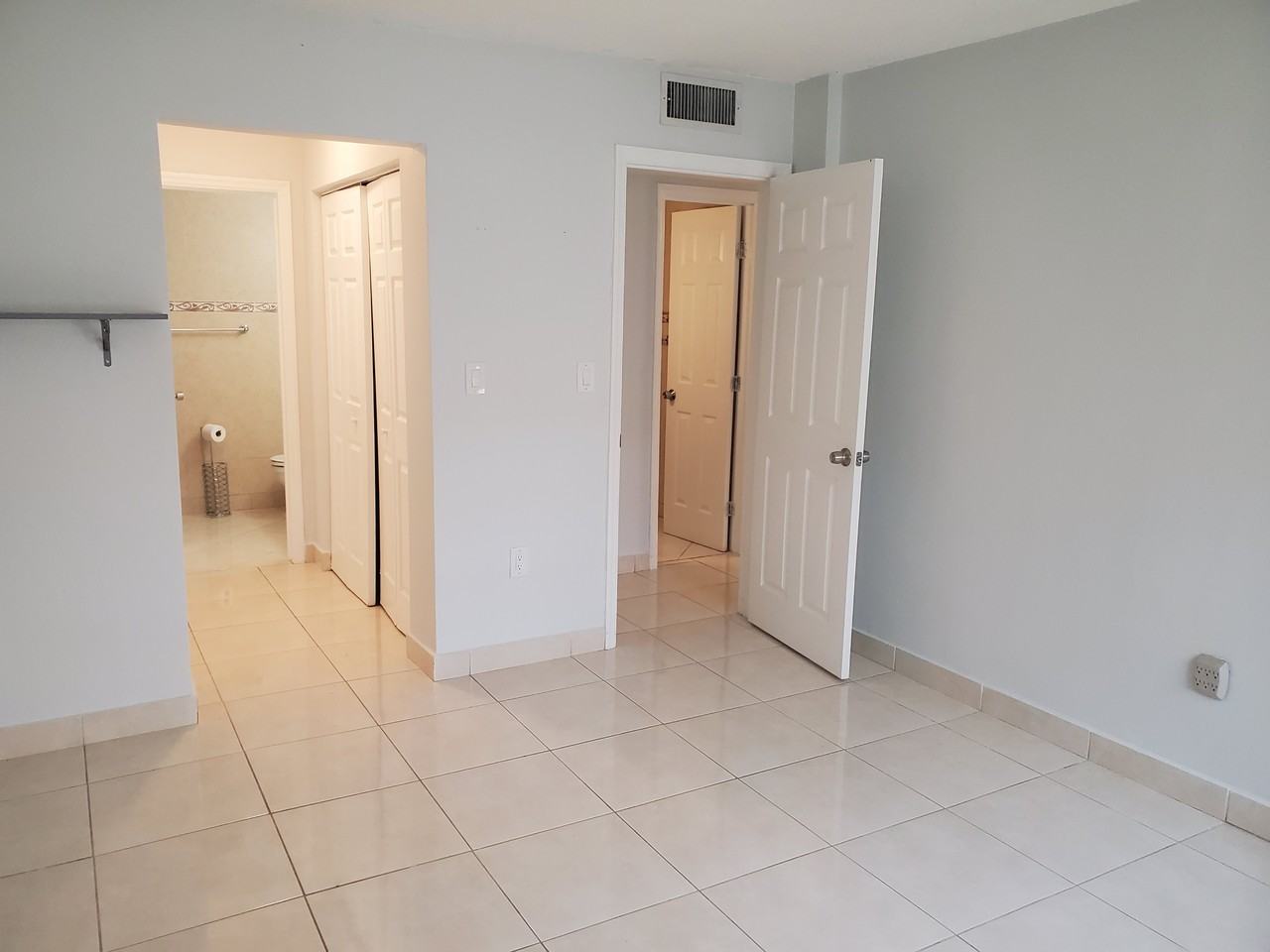 495 Nw 72nd Ave #103 - Photo 7 of 17