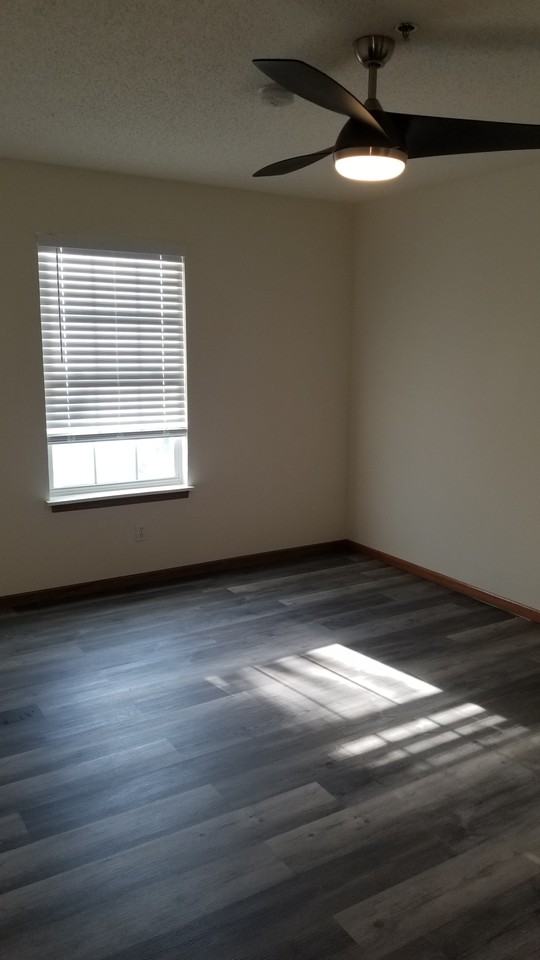103 Vixen Cir #I - Photo 7 of 21