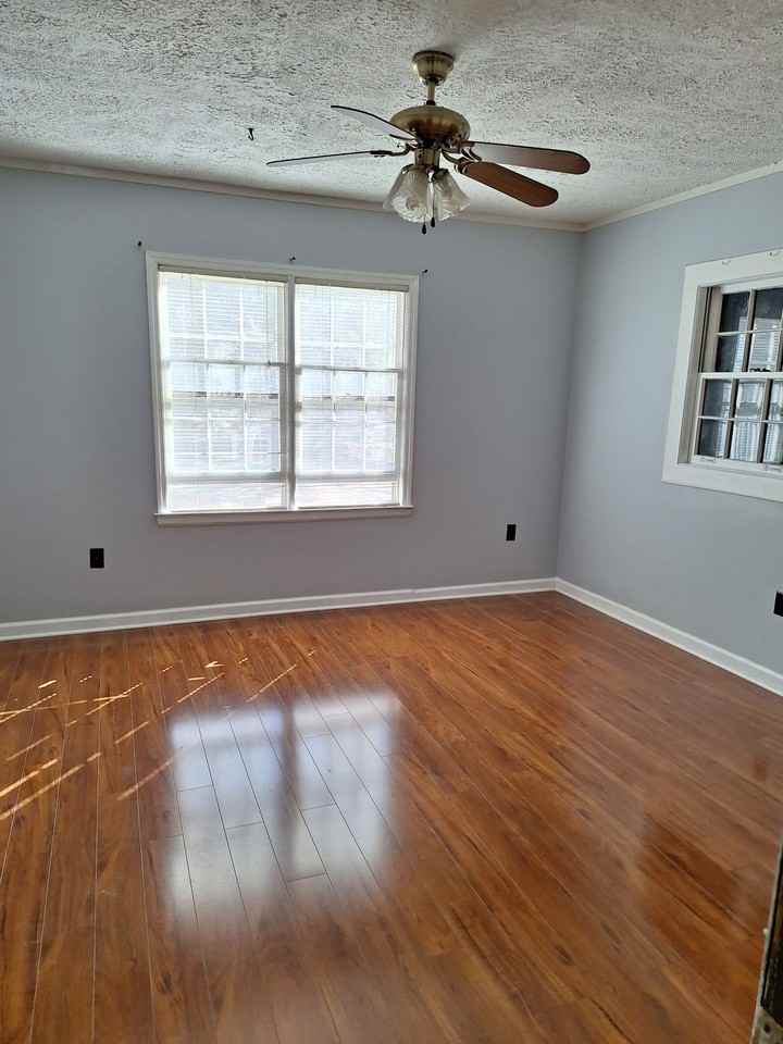 1680 W Sandtown Rd Sw - Photo 4 of 9
