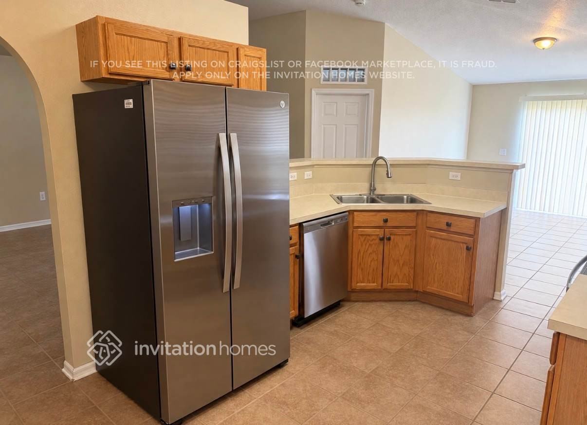 1607 Fitzgerald Dr - Photo 5 of 15