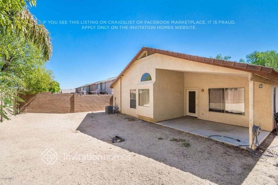 12426 W Rancho Dr - Photo 3 of 5