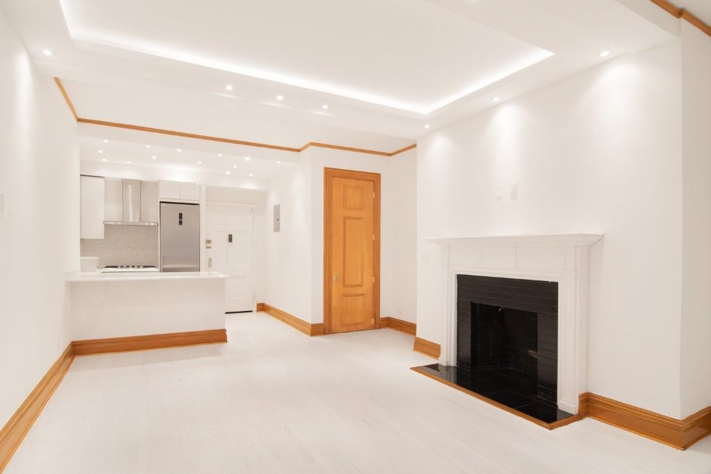 145  West 58th Street #7M - Photo 4 of 9