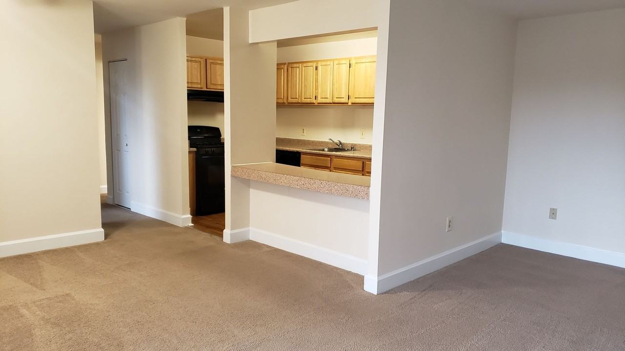 Hewitt Gardens Apartments - Photo 4 of 15