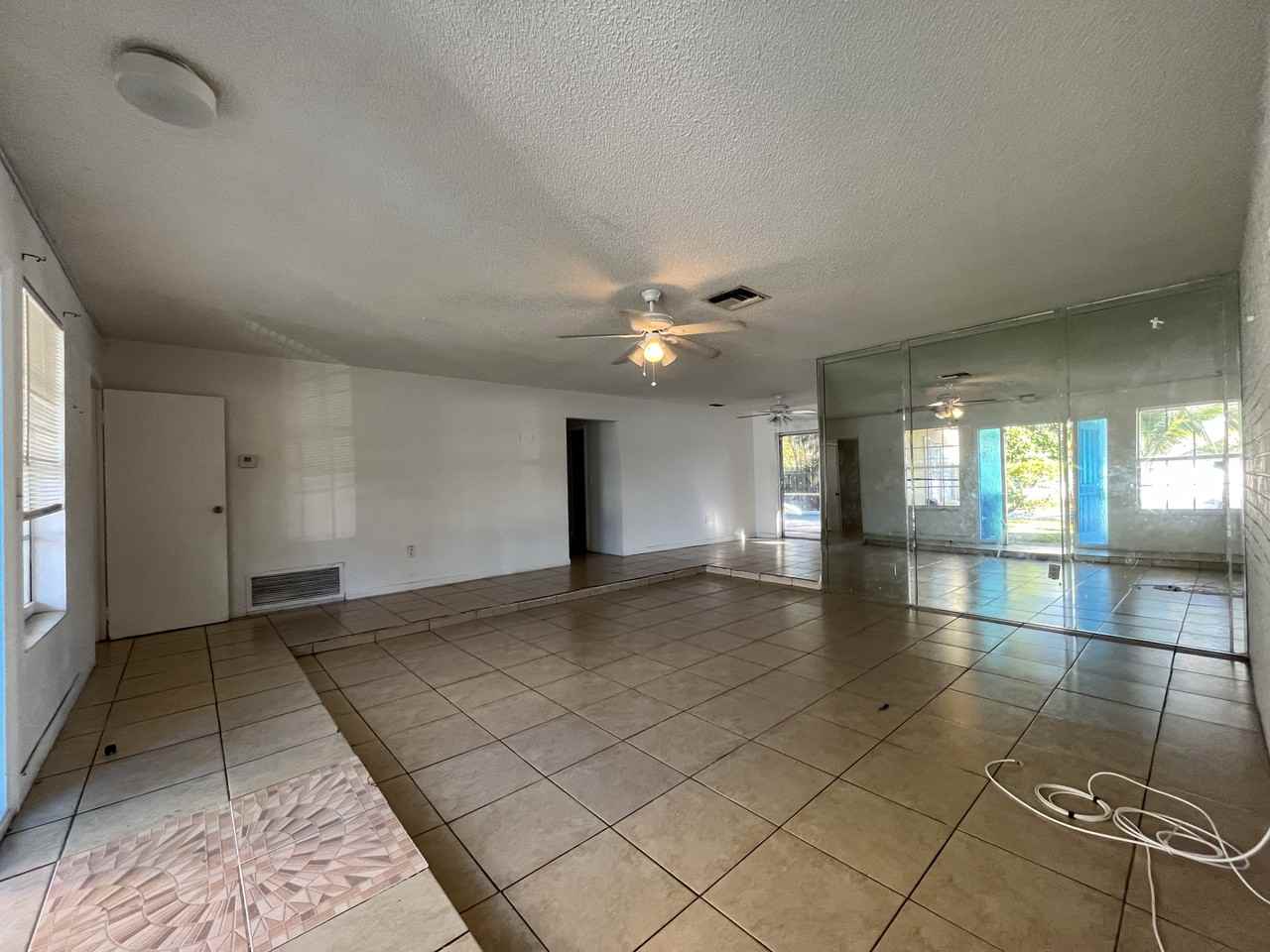 7000 Nw 22nd St #403 - Photo 4 of 41