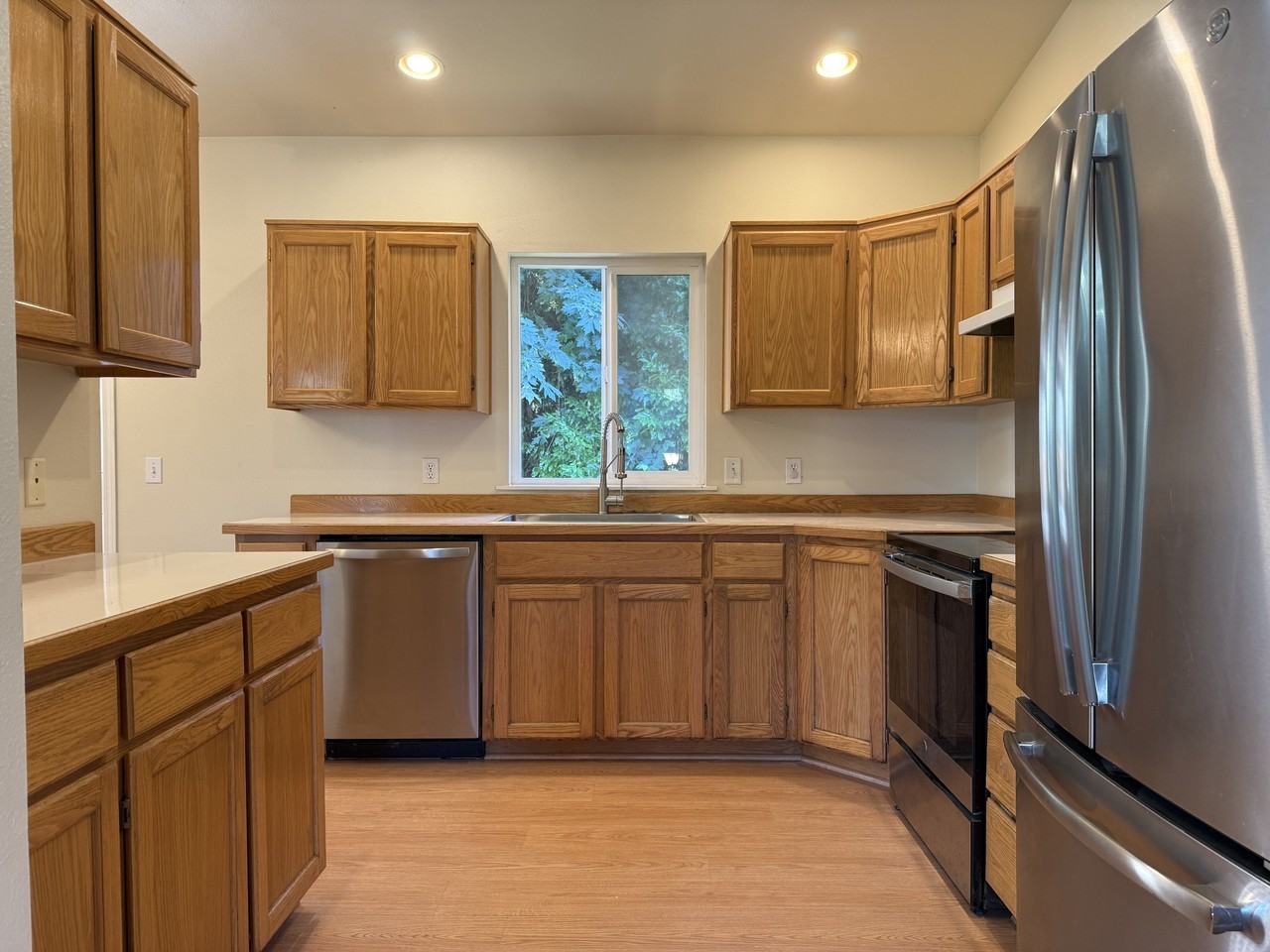 6350 24th Ave Sw #1 - Photo 4 of 26